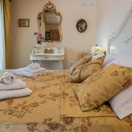 Angeles Inn Venesia Bagian luar foto