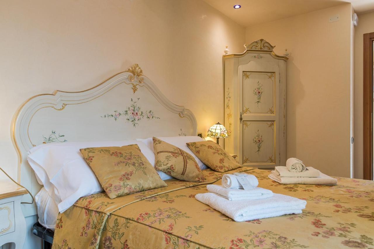 Angeles Inn Venesia Bagian luar foto