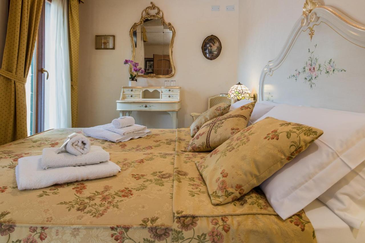 Angeles Inn Venesia Bagian luar foto